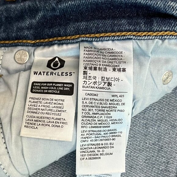 Levis Premium 70s High Flare Jeans Dark Wash Size 32 Bell Bottom Boho Western - Picture 7 of 14